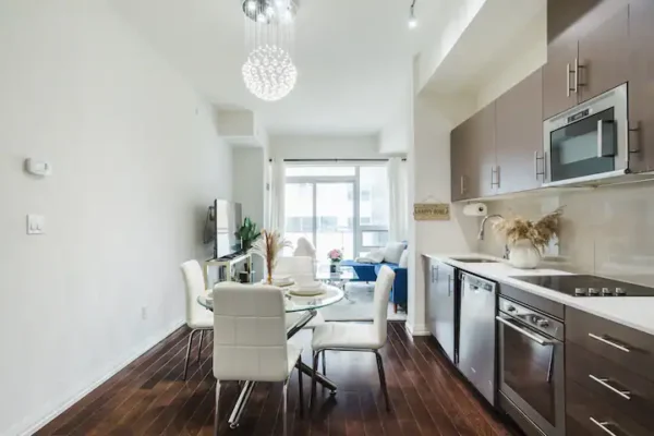 Condo Apartment Toronto - Image 4